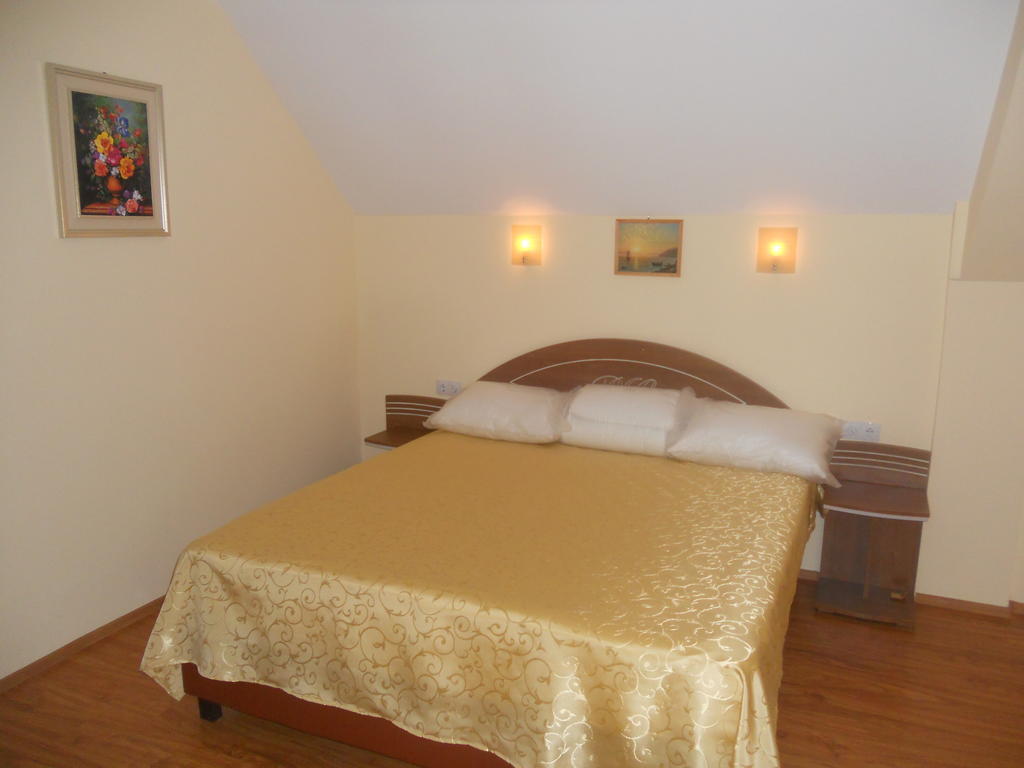 Pensiunea Cristal Tulcea Exterior photo